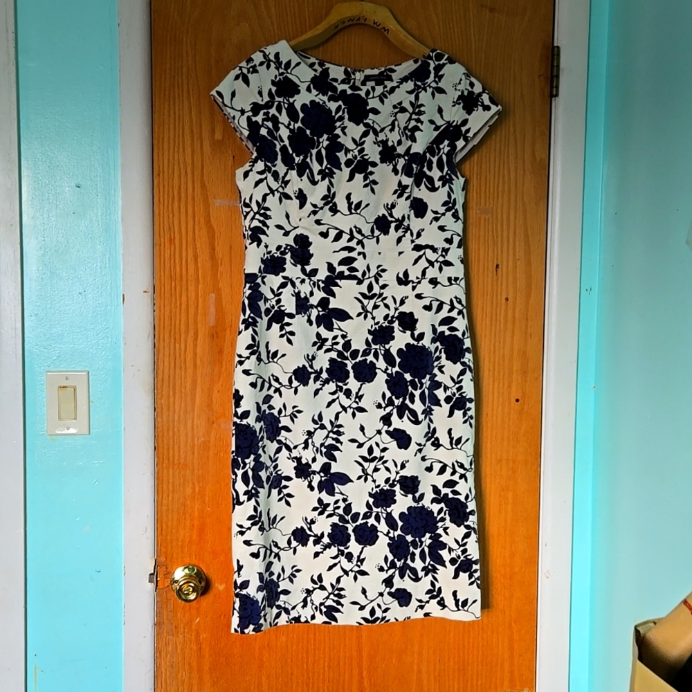 Lands End Navy Floral print Womens Size 12 Velvet Dress NEW